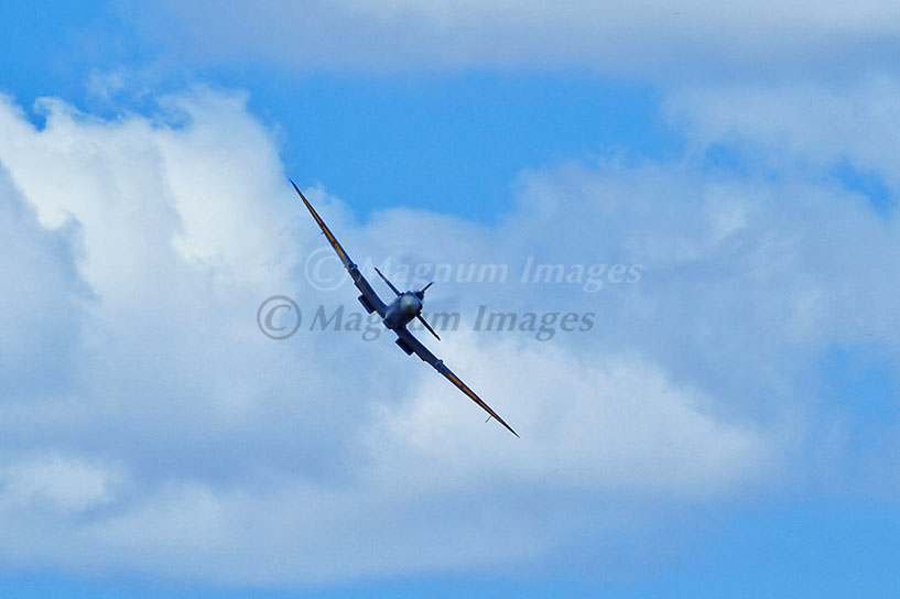 Spitfire PW270 01 
