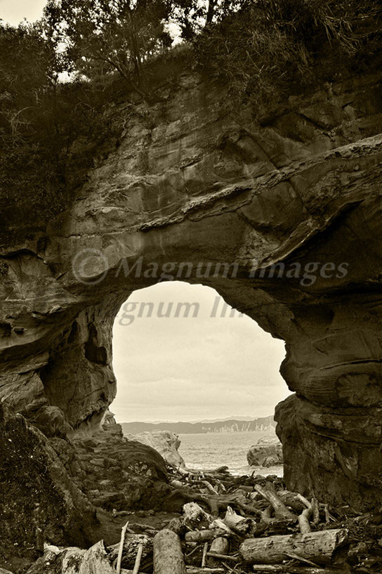 Cooks Cover Hole in the Rock 1BWT